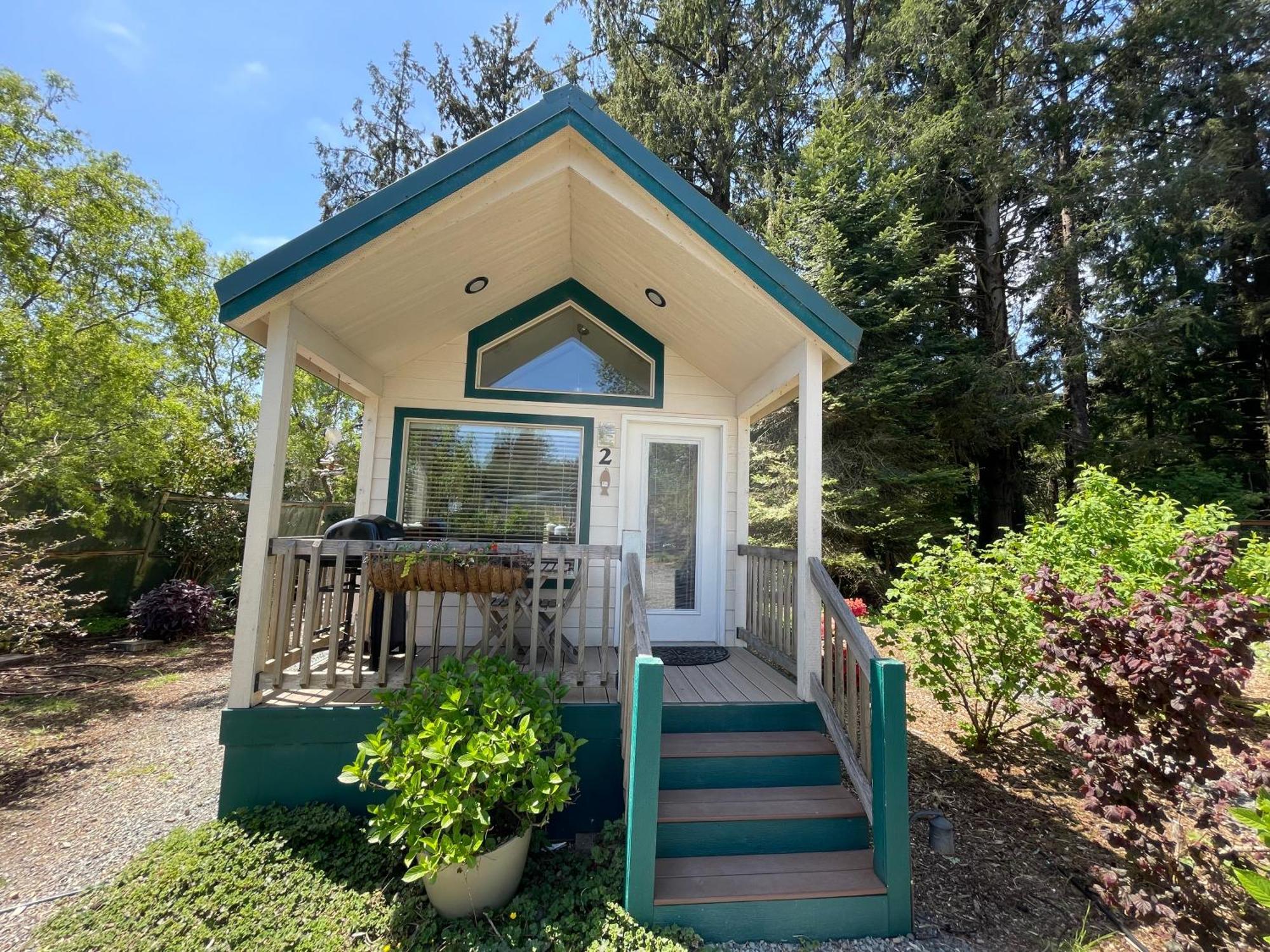 Sheltered Nook On Tillamook Bay Bay City Exterior photo